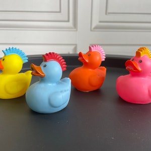 12 Paperelle Di Gomma Natalizie - Giocattoli Da Bagno Assortiti, Decorazioni Tema Natale - Babbo Natale, Renna, Pupazzo Di Neve (5 Cm) - 3