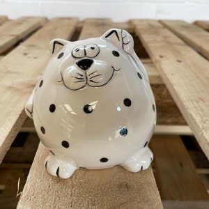 Spotted Cat Ceramic Money Box. Cute Spotty Black and White Cat Moneybox with Rubber Stopper Base 12cm x 12cm. Piggy Bank Gift Idea for Kids