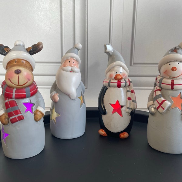 Personnages de Noël en céramique lumineux à LED Père Noël, bonhomme de neige, pingouin et renne. Figurines festives de 20 cm de haut, ornements aux couleurs changeantes