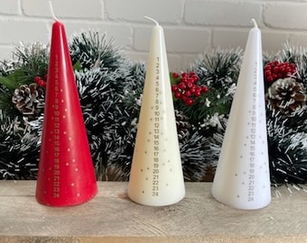 Advent Christmas Countdown Candle, kegelvorm van 15 cm in rood, ivoor of wit