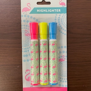 Flamingo Theme Pack of 3 Chunky Highlighters Pink, Yellow, Blue, Stationery Gift Pack. Back to School, Home, Office, University, Work