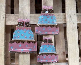 Juego de 3 platos de vidrio decorativos para uso ocasional - Platos para servir fiestas o eventos. Lindo diseño de pastel en 3 tamaños: 26 cm, 23 cm y 20 cm