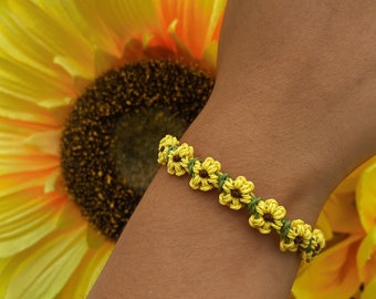 Macramé flower bracelets (monocolor)