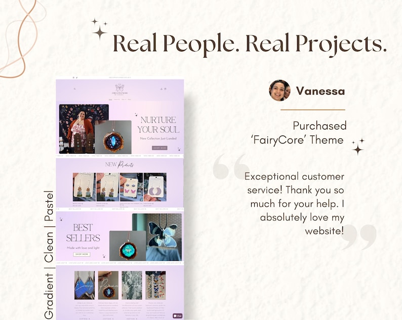 Pu&ograve; includere: Uno screenshot di un sito web con uno schema di colori viola e bianco. Il sito web presenta una variet&agrave; di gioielli, tra cui orecchini, collane e ciondoli. Il sito web presenta anche una testimonianza di un cliente che ha acquistato il tema 'FairyCore'. La testimonianza recita: "Servizio clienti eccezionale! Grazie mille per il tuo aiuto. Adoro assolutamente il mio sito web!"