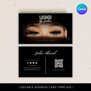 Op de afbeelding: Zwart visitekaartjessjabloon met de tekst "LASHED by Julia" en een afbeelding van lange wimpers. De kaart bevat contactgegevens, social media-iconen en een QR-code. De woorden "Certified Lash Artist in Miami" zijn ook opgenomen.