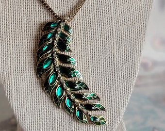 Vintage Sumni Green Leaf Necklace