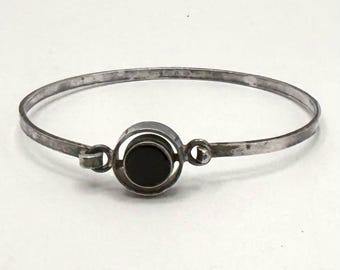 Vintage Sterling Silver Black Onyx Hinged Bangle Bracelet Modernist Artisan 7” Stackable