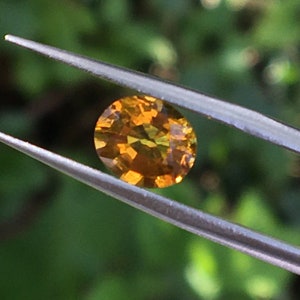1.64ct Natural Oval Naranja Amarillo Zafiro VVS1