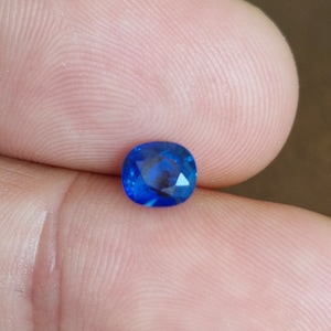 1.11cts Royal Blue Oval Ceylon Sapphire GFCO Certified Swiss Heated I 6.01x 5.32x 3.81mm