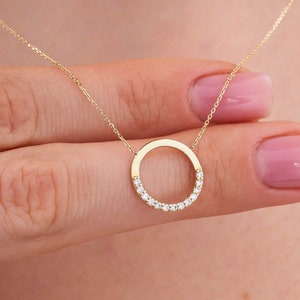 14K Gold Minimal Dainty Circle Necklace, Round Pendant Necklace, Minimalist Simple Charm image 1