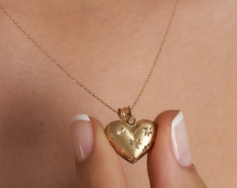 14K Gold 3D Puffy Heart Necklace with Stars, Minimalist Heart Pendant Necklace, Real Gold Mini 3D Heart Pendant, Puffed Heart Necklace