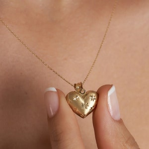 14K Gold 3D Puffy Heart Necklace with Stars, Minimalist Heart Pendant Necklace, Real Gold Mini 3D Heart Pendant, Puffed Heart Necklace