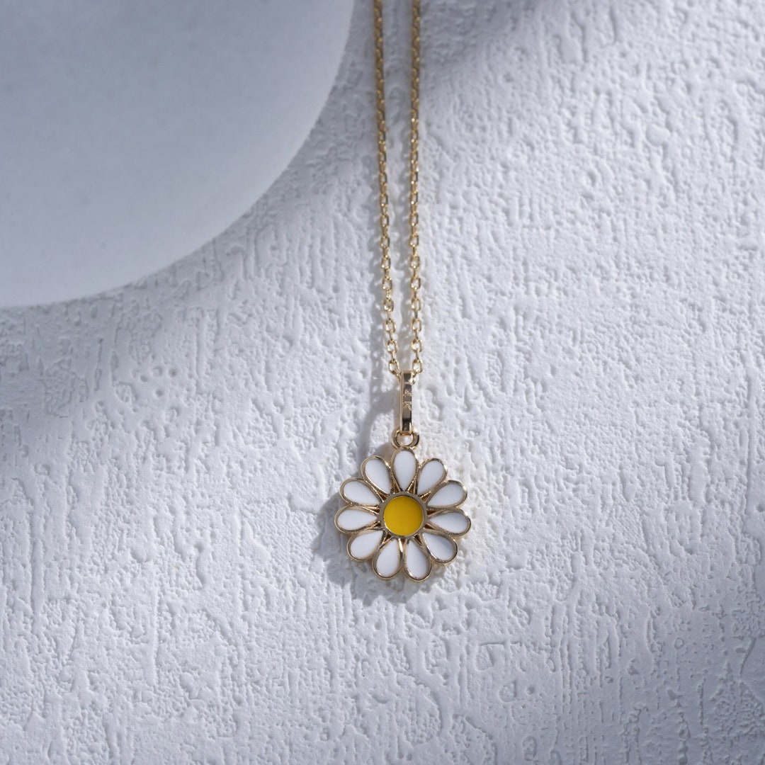 14K Gold Daisy Necklace, Innocence and Purity Symbol Charm, Dainty Cute Flower Pendant Necklace ...