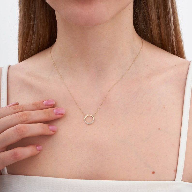 14K Gold Minimal Dainty Circle Necklace, Round Pendant Necklace, Minimalist Simple Charm image 6