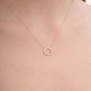 14K Gold Minimal Dainty Circle Necklace, Round Pendant Necklace, Minimalist Simple Charm image 3