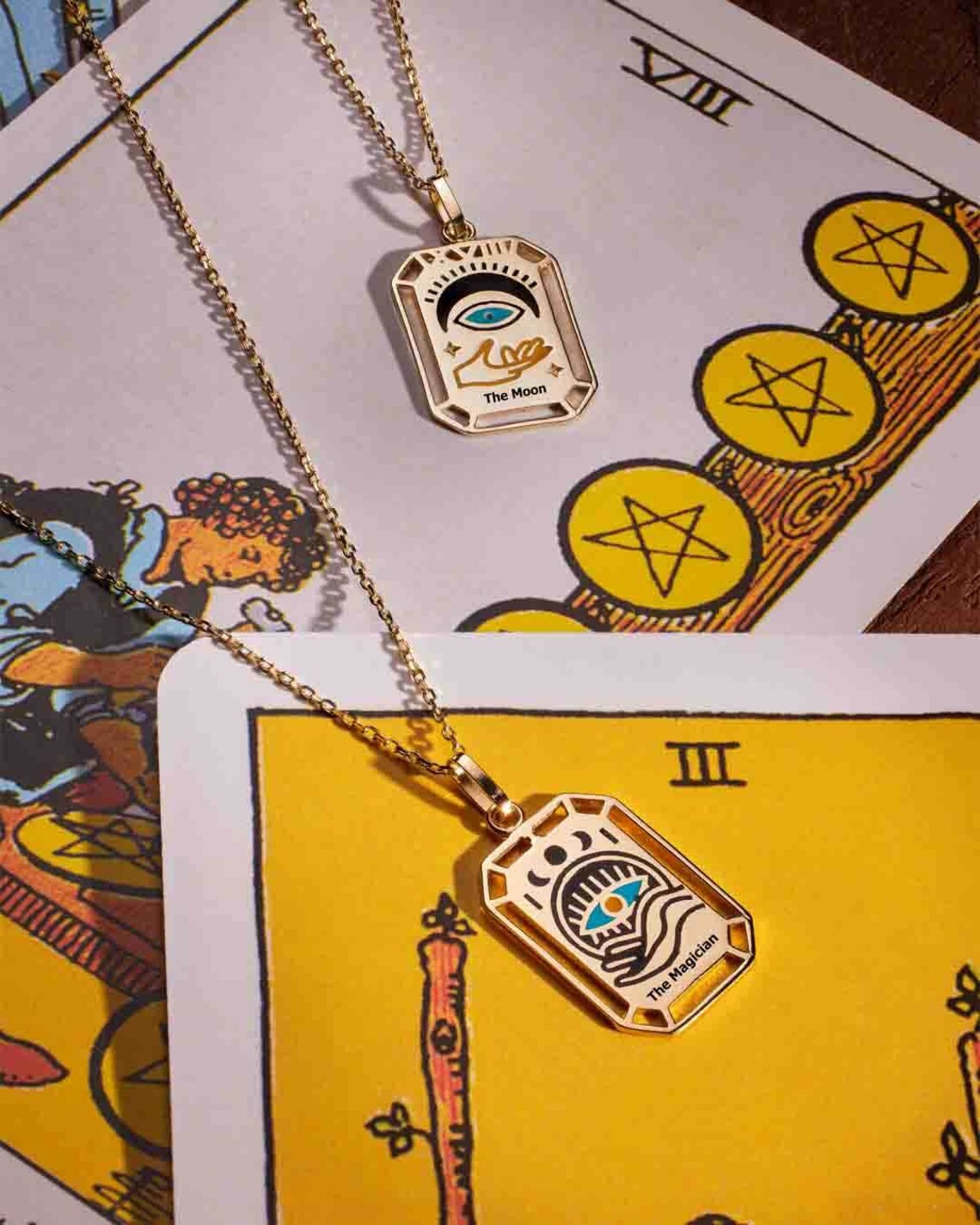 RUNDA 14K Solid Gold Tarot Card Necklace Astrology Tarot Etsy