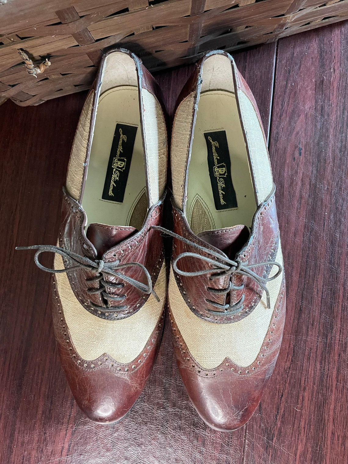 spectator wingtips