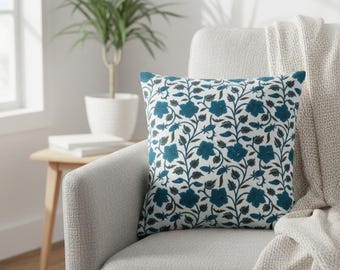 Gulmohar Blue: ホームデコレーション、インドのブロックプリント枕カバー、ハンドメイドリネンクッション、ボヘミアンスロー枕カバー、ブロックプリントリネン枕カバー。
