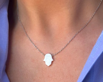 Colar Hamsa de opala branca ou azul, colar de opala de prata esterlina para mulher, mão de Fátima, mão de Fátima, mão de Hamsa, joias Bat Mitzvah