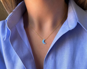 Opaal maanketting, sterlingzilveren ketting, wassende maan, blauw witte opaalketting, maanbedel, zilveren maanketting, opaalketting vrouwen