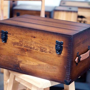 Keepsake Box, Wooden Trinket Box, Large Memory Box, Pine Chest