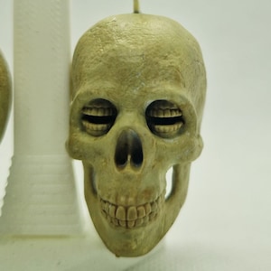 Corinthian Skull Keyring