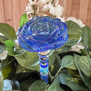 Riesige Rosengarten-Suncatcher-Pfähle - 15-Zoll-Perlen-Pflanzendekor mit Glasdeckel