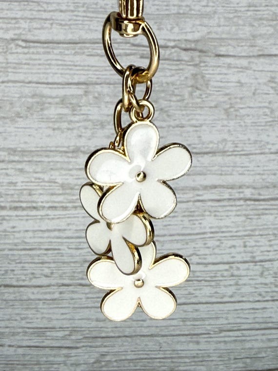 Set Da 3 Ciondoli Portachiavi A Fiore Smaltato Per Donna – Oro, Rosa, Bianco E Nero
