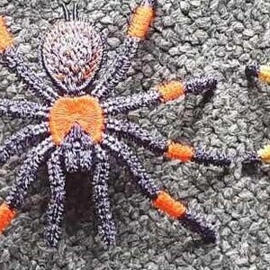 halloween fsl  spiders handmade aprox 3.5x 3.5 inch