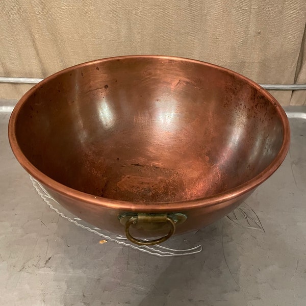 Vintage Round Copper Mixing Bowl, With Brass Loop Handle For Hanging. High Quality Brass Tag stamped "solid copper Made in  "Korea"
