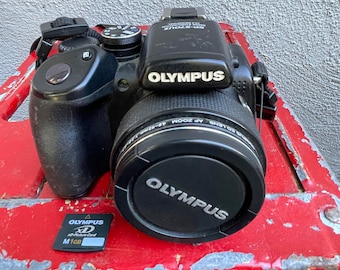 Olympus SP Series SP-570 UZ 10.0MP Digital Camera - Black Tested Inspected Works Great