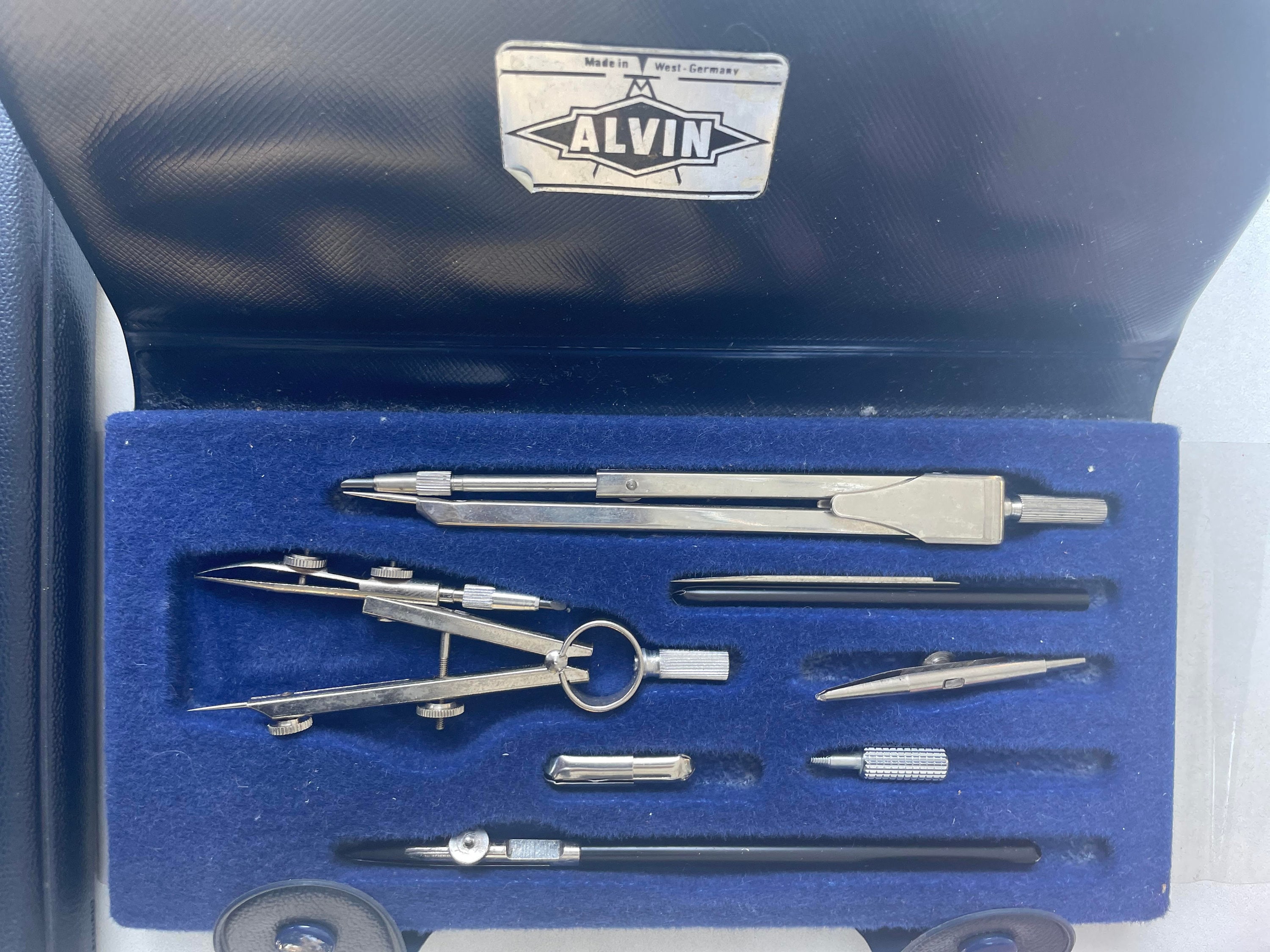 Alvin 8-Piece Geometry Set with Compass