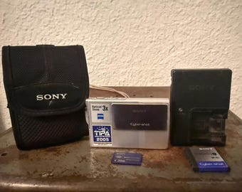 Sony Cyber Shot DSC-T7 Silver Digital Camera 5.1MP 3x Zoom 2.5inch Tested READ