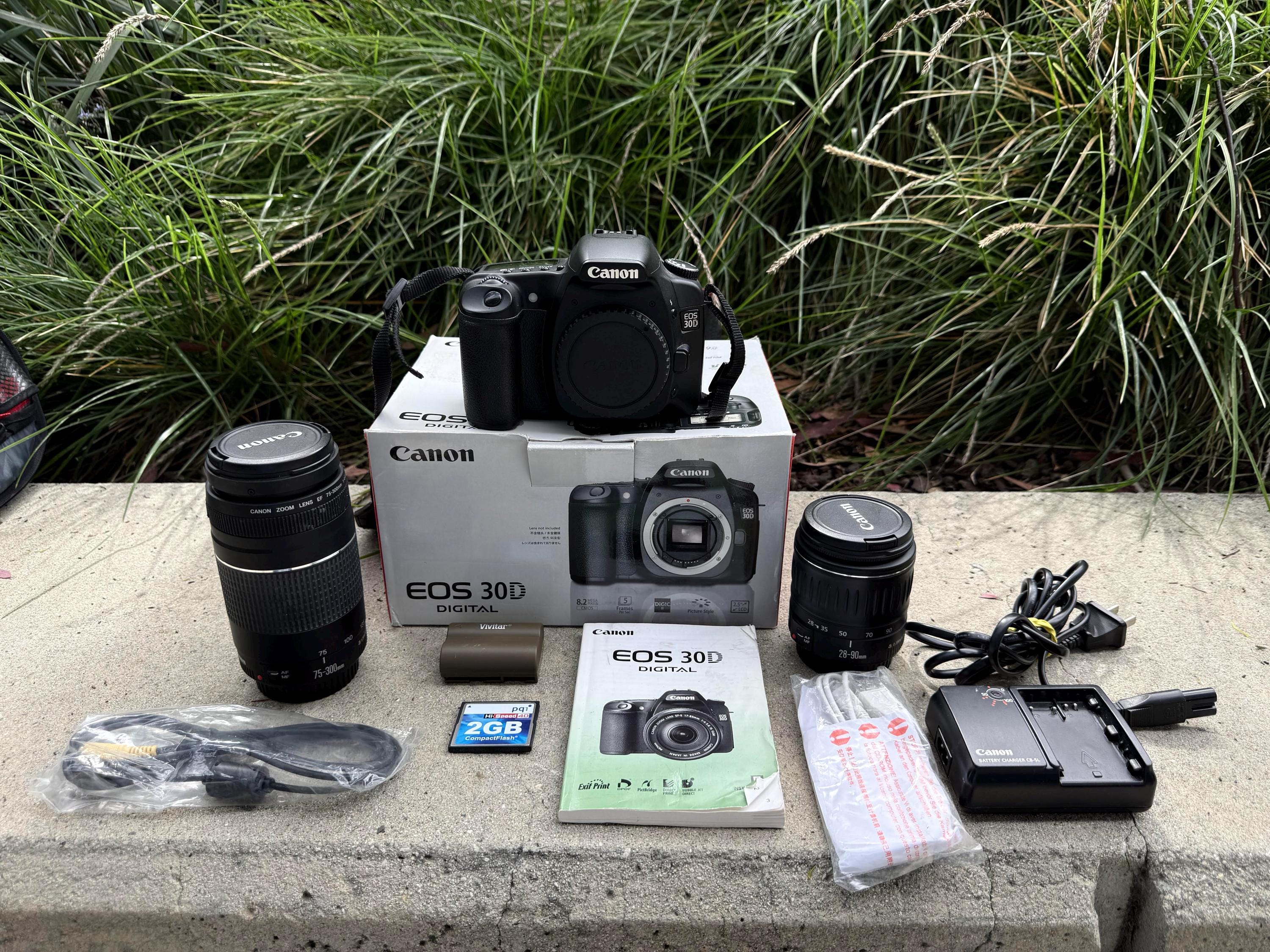 Canon EOS 30D 8.2MP Digital SLR Camera - 28-90 & 75-300 Lenses Kit