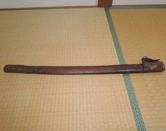 Spada originale da ufficiale dell'esercito giapponese della Seconda Guerra Mondiale, modello 98 gunto, fodero in ferro.