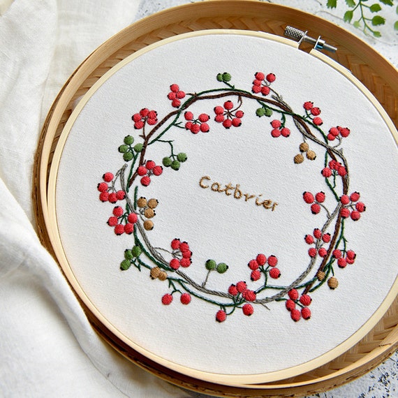 DIY Floral Catbrier Embroidery Set for Beginners. Hand Embroidery. Gifts.  Gifts for Mom. Hoop Art 