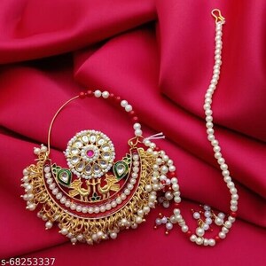 Nathiya jewellery shop