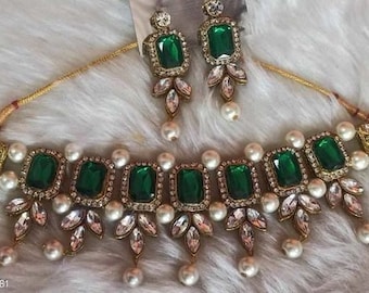 Hermosa gargantilla verde de peso pesado con aretes/collar de piedra/joyería para niñas/conjunto de joyas para mujeres/pendientes/joyería lehnga