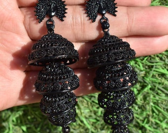 Zwarte jhumka/bollywood oorbellen/grote jhumka oorbellen/verzilverde zwarte oorbellen/etnische oorbellen/partywear oorbellen/handgemaakt