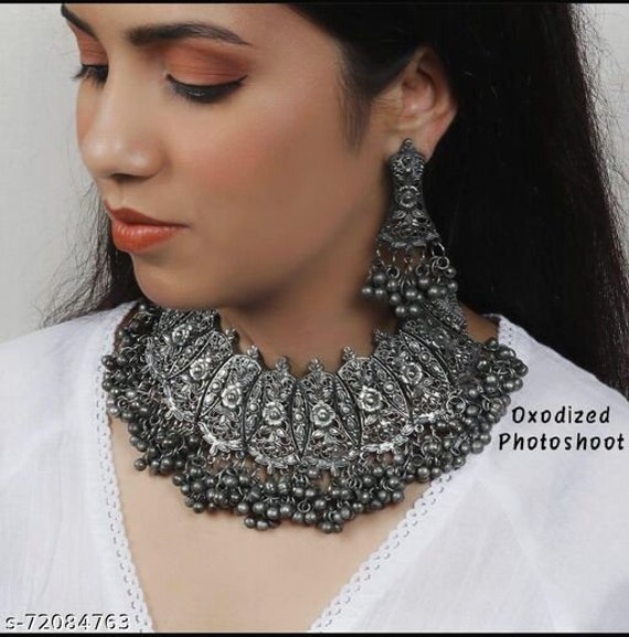 Silvermerc Designs Gold-Plated Red & White Stone-Studded & Beaded Rajputi  Borla Mangtikka - Absolutely Desi