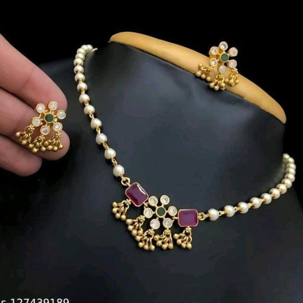 Schöne leichte Halskette im Mangalsutra-Stil mit Ohrringen/Geschenk für Sie/südindische Halskette/Frauengeschenk