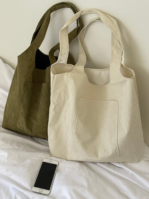ショルダーバッグ・ポシェット GREEN STUFF Casual yet boxy shopper bag 53 classic corduroy Corduroy Tote Bag Beige Green Pocket Shoulder Bag Large