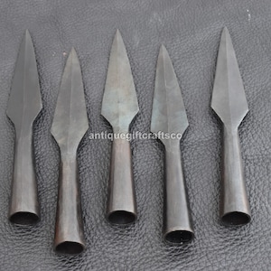 Pack of 5 Hand Forged Medieval Viking Iron 8&#39;&#39; Spearhead high carbon steel Spearhead  best gift for Halloween.}