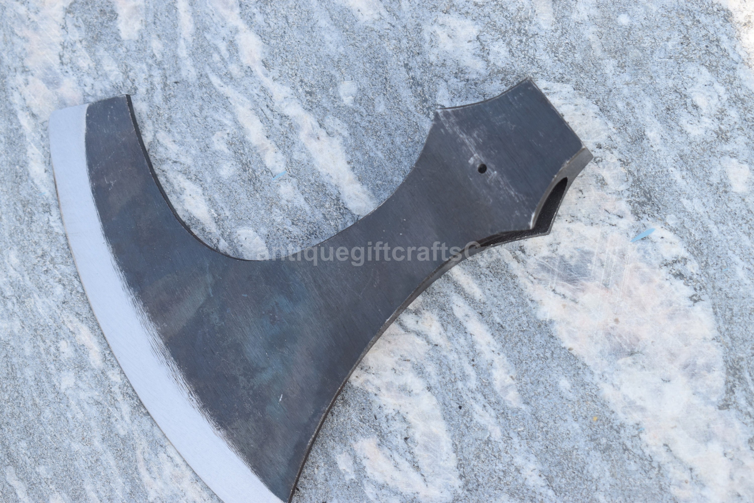 Tête de hache vintage en acier barbu de 3,14 lbs - forgée à la main
