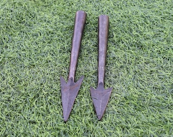 Hand-Forged Iron Harpoon-Style Arrowhead Replicas | Viking Medieval Display Set of 2 | Decorative Collectibles