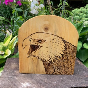 Eagle with Round Top - Wood Burning