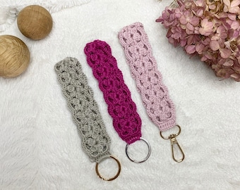 Crochet pattern Wristlet, Keychain, PDF