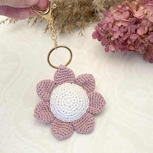 Crochet pattern Flower Keychain, English US Terms & Swedish
