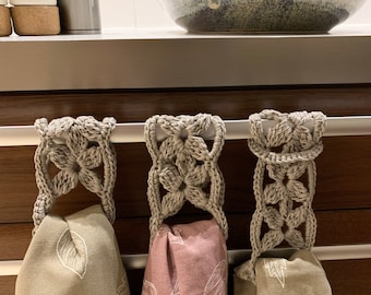 Crochet pattern Towel Holder Magnolia, English US Terms, Swedish