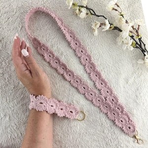 Crochet pattern Keychain, Lanyard and Wristlet Aster, English US Terms & Swedish